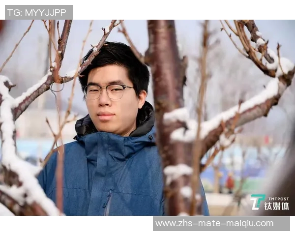青少年足球明星羽绒服助力寒冬运动热情展现青春活力与时尚风采 青少年足球明星羽绒服助力寒冬运动热情展现青春活力与时尚风采